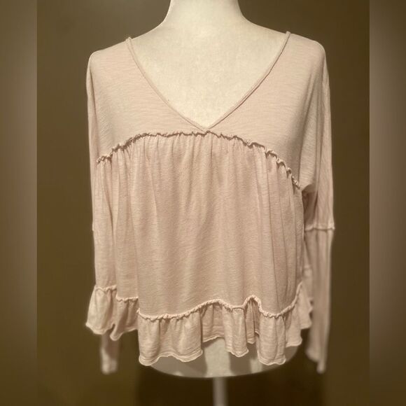Altar’d State Ruffled Cropped Shirt Size Medium Light Tan Flowy - Picture 2 of 10